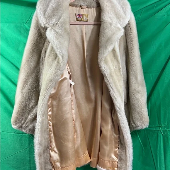 Vintage Tissavel France Coat Fur Faux Winter Cream Lined Acrylic Made in England - Picture 6 of 16